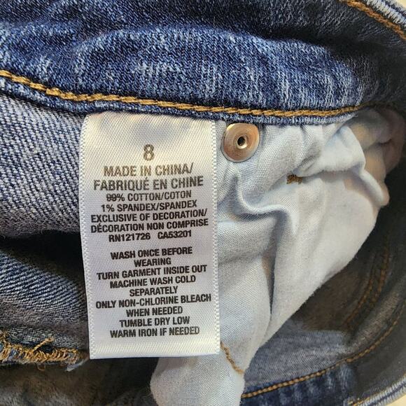 Aeropostale lightly distressed mid rise rolled cuffs jean shorts woman's size 8 - Picture 2 of 9